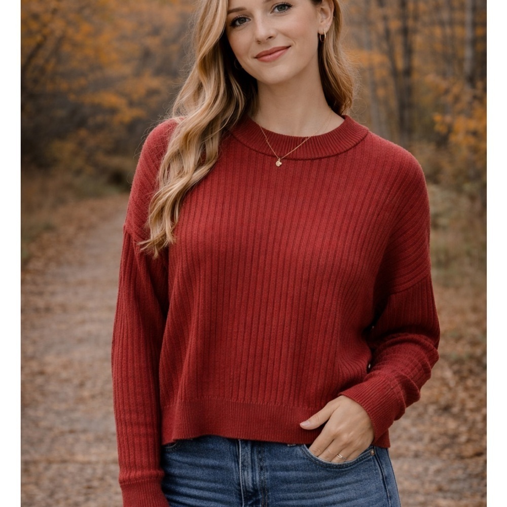 POOF Ribbed Auburn Sweater Size Large